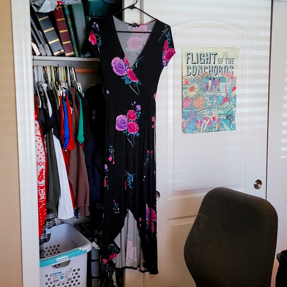 Black Floral Forever 21 Maxi Wrap Dress - Picture 1 of 8